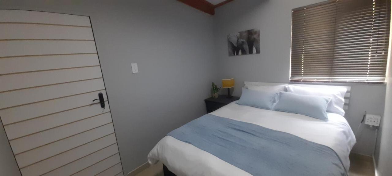 Impala Suite -Entire Unit- 2 Bedroom With 1 Ensuite Bathroom Ladysmith Dış mekan fotoğraf
